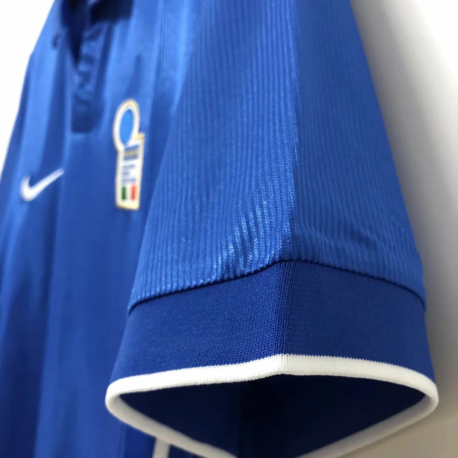 Italy Retro Home Jersey 1998 - Image 11