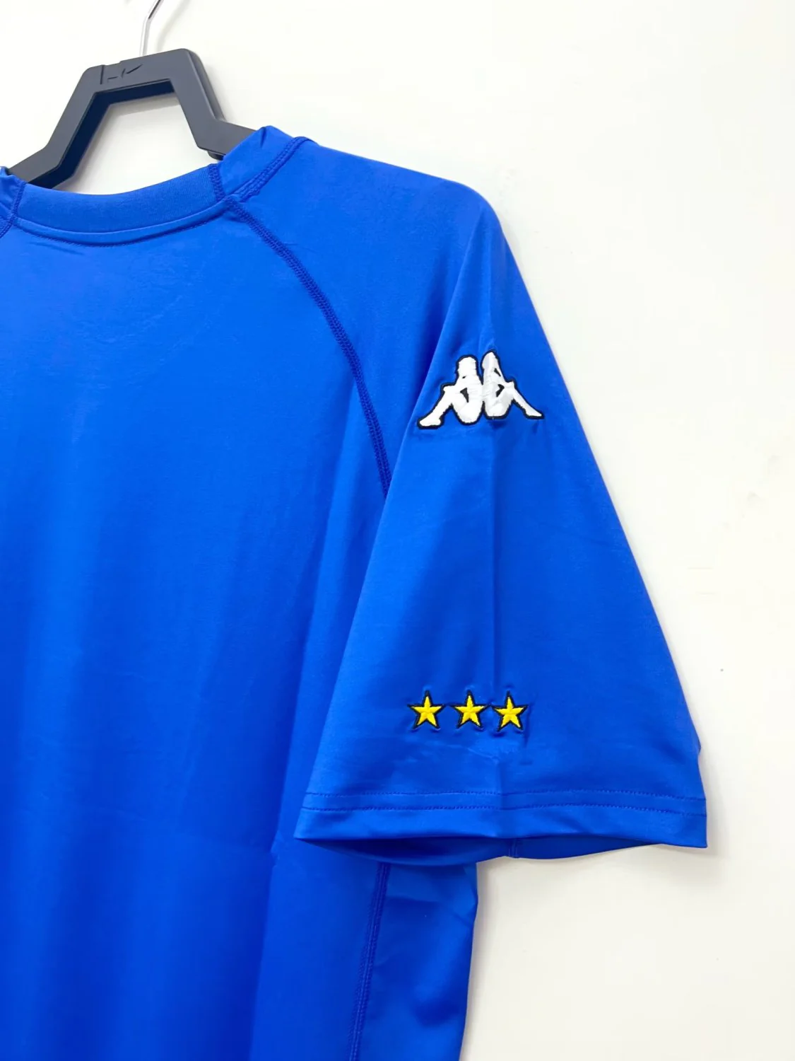Italy Retro Home Jersey 2000 - Image 3