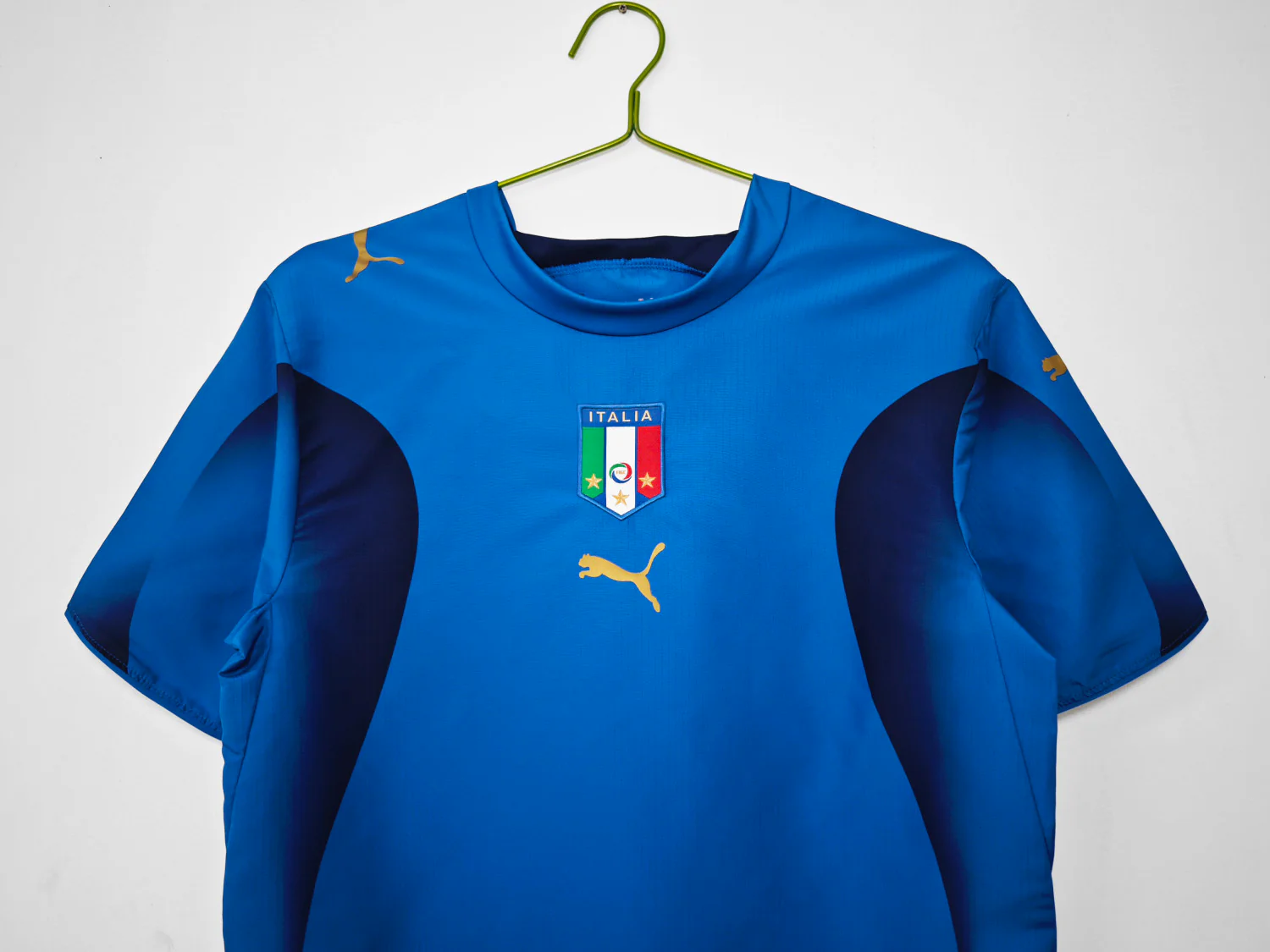 Italy Retro Home Jersey 2006 - Image 4
