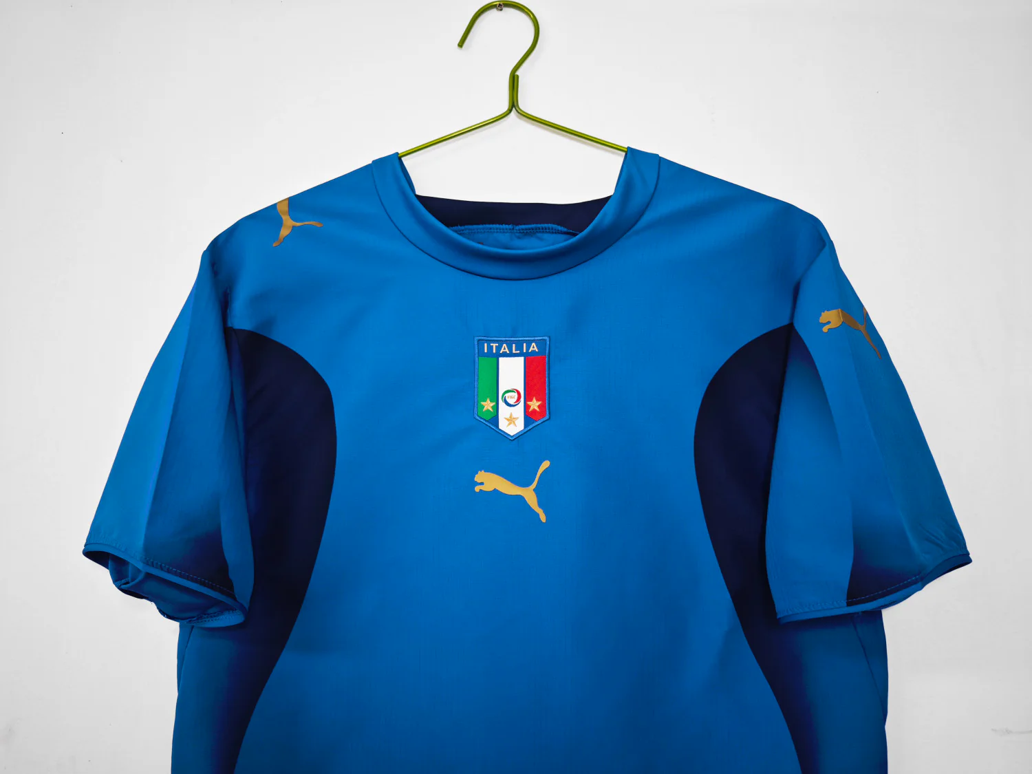 Italy Retro Home Jersey 2006 - Image 9