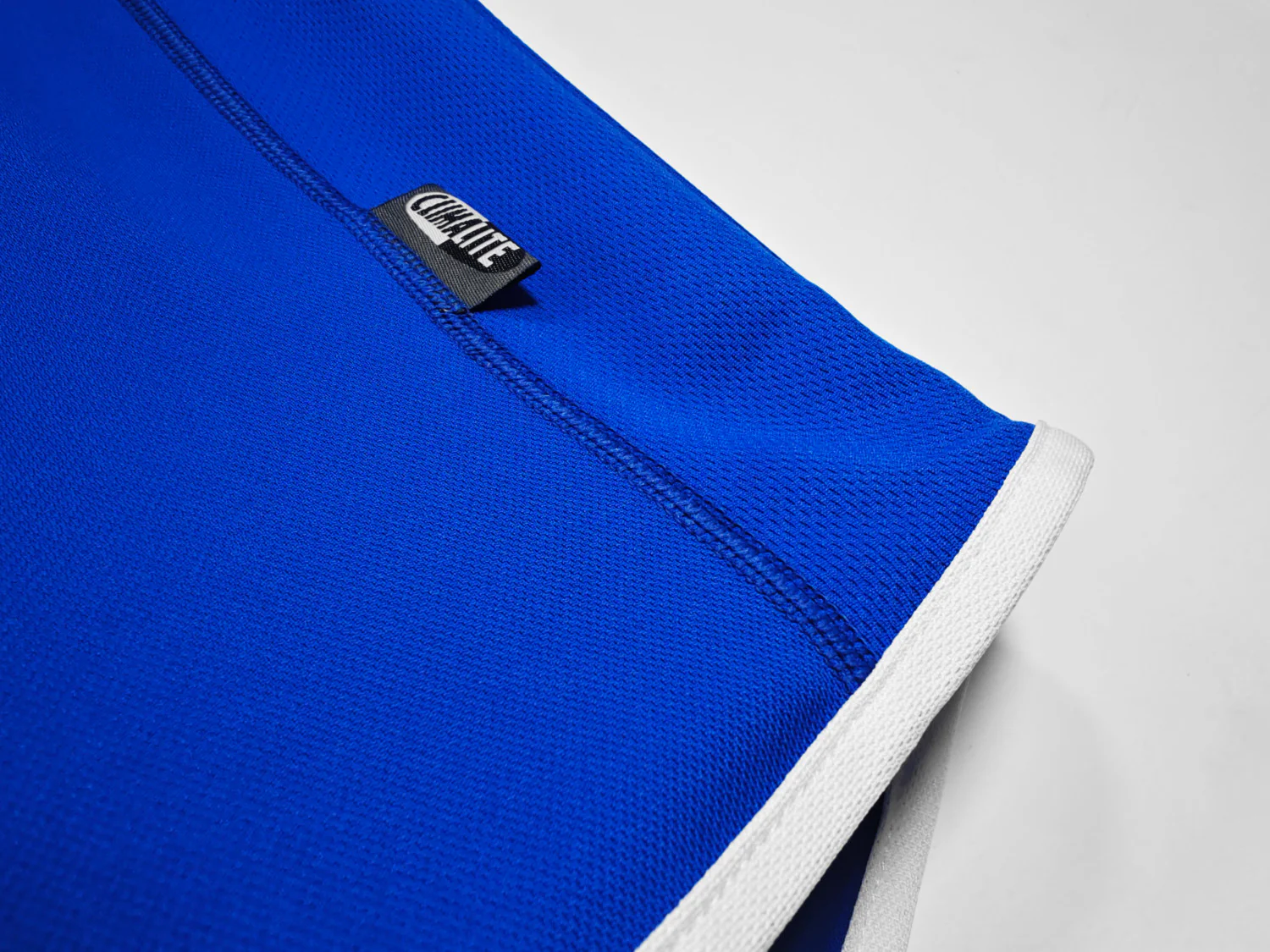 Japan Home Retro Jersey 2000 - Image 9