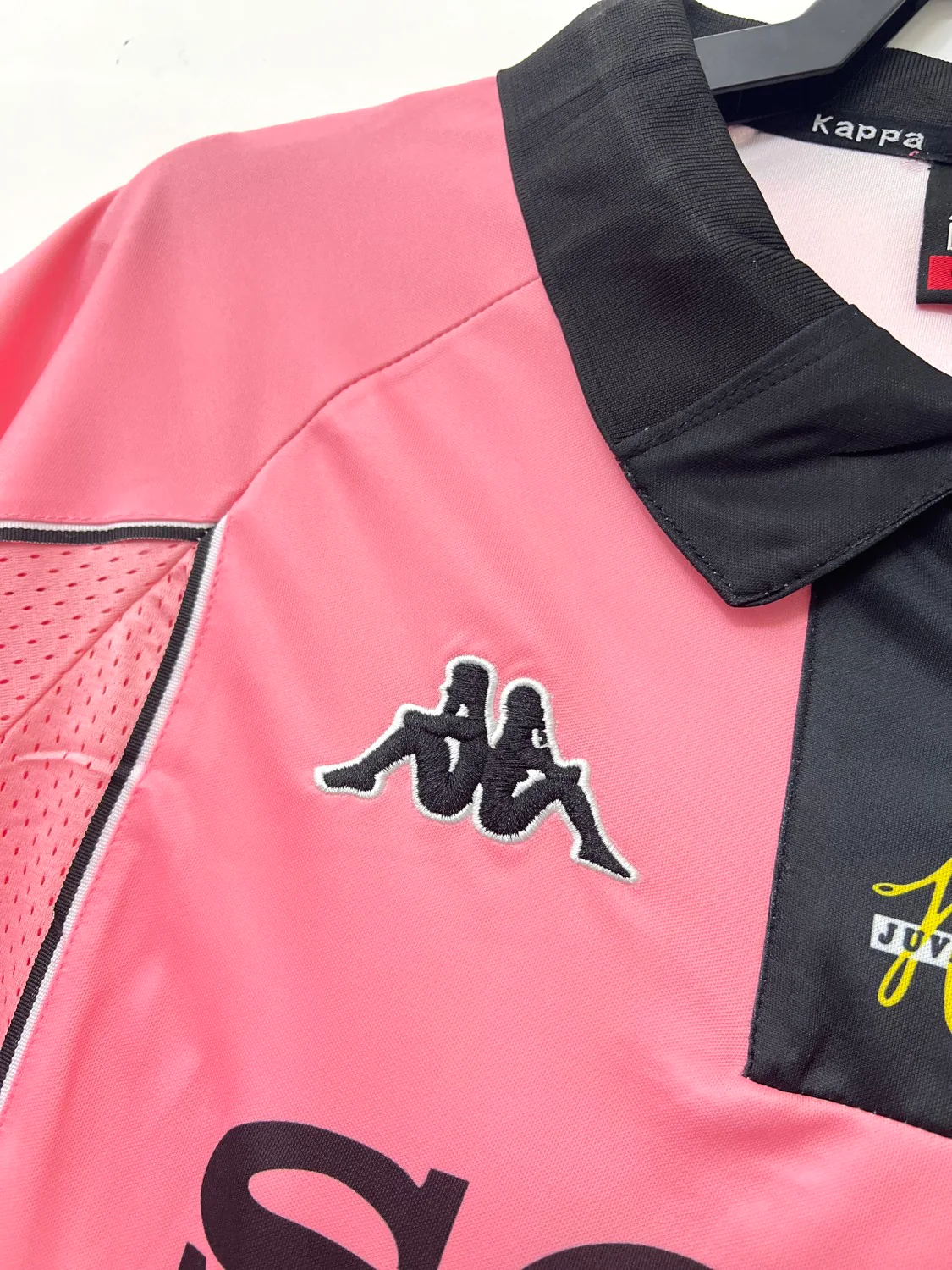 Juventus Away Retro Jersey 1997/98 - Image 4