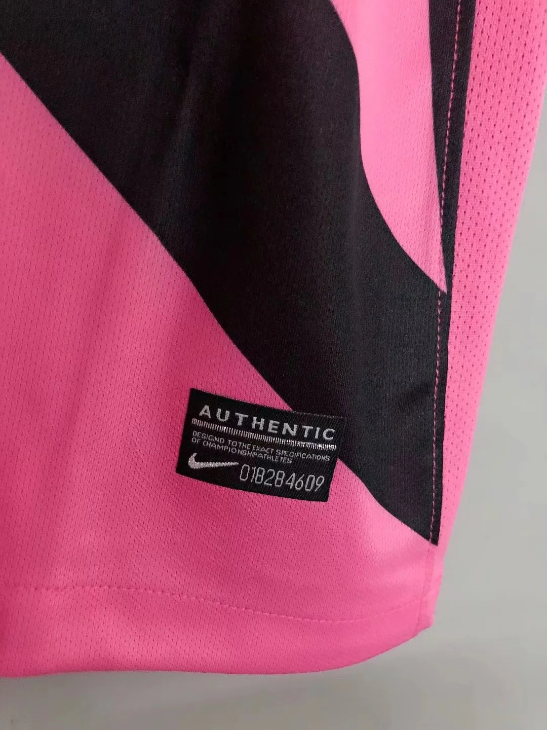 Juventus Away Retro Jersey 2011/12 - Image 5