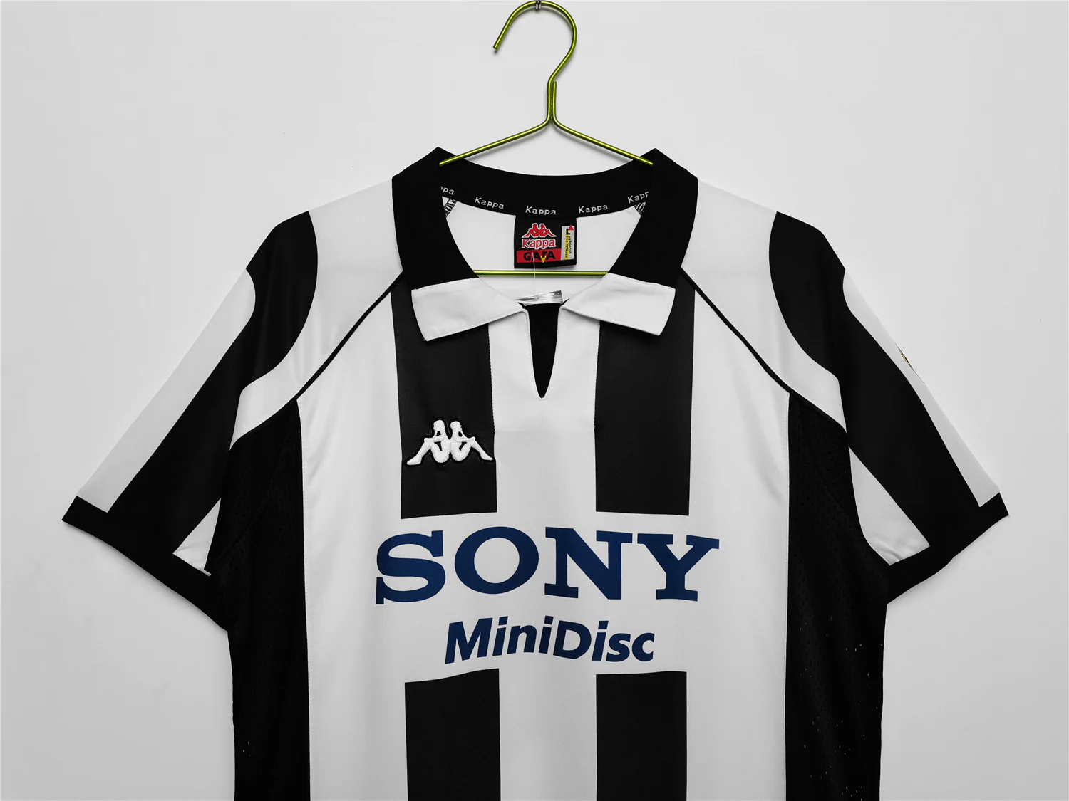 Juventus Home Retro Jersey 1997/98 - Image 3