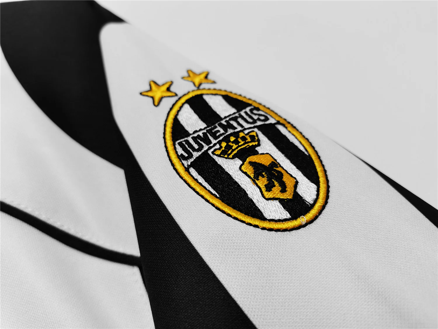 Juventus Home Retro Jersey 1997/98 - Image 8