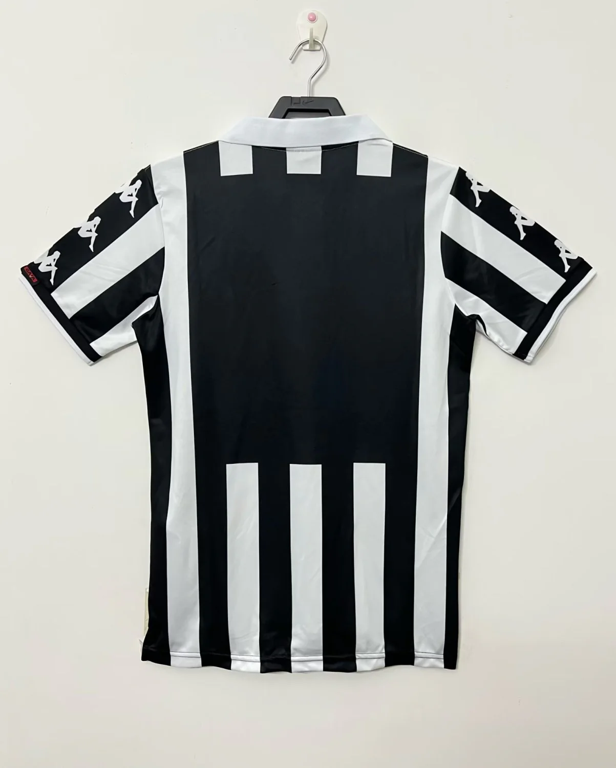 Juventus Home Retro Jersey 1999/00 - Image 2