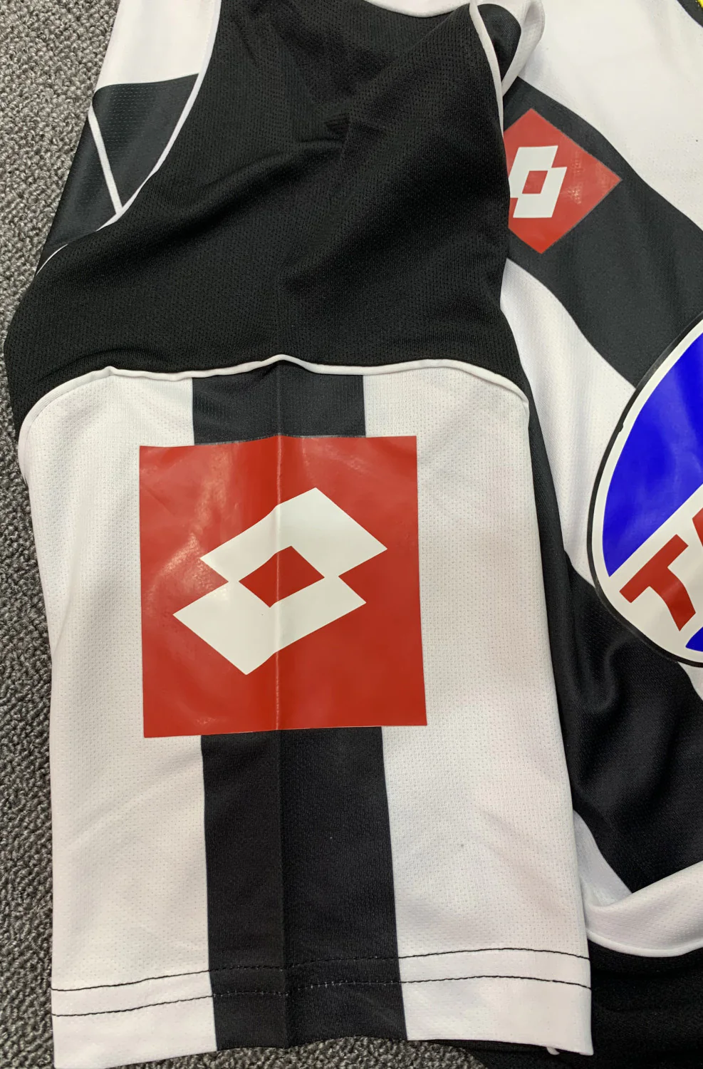 Juventus Home Retro Jersey 2002/03 - Image 6