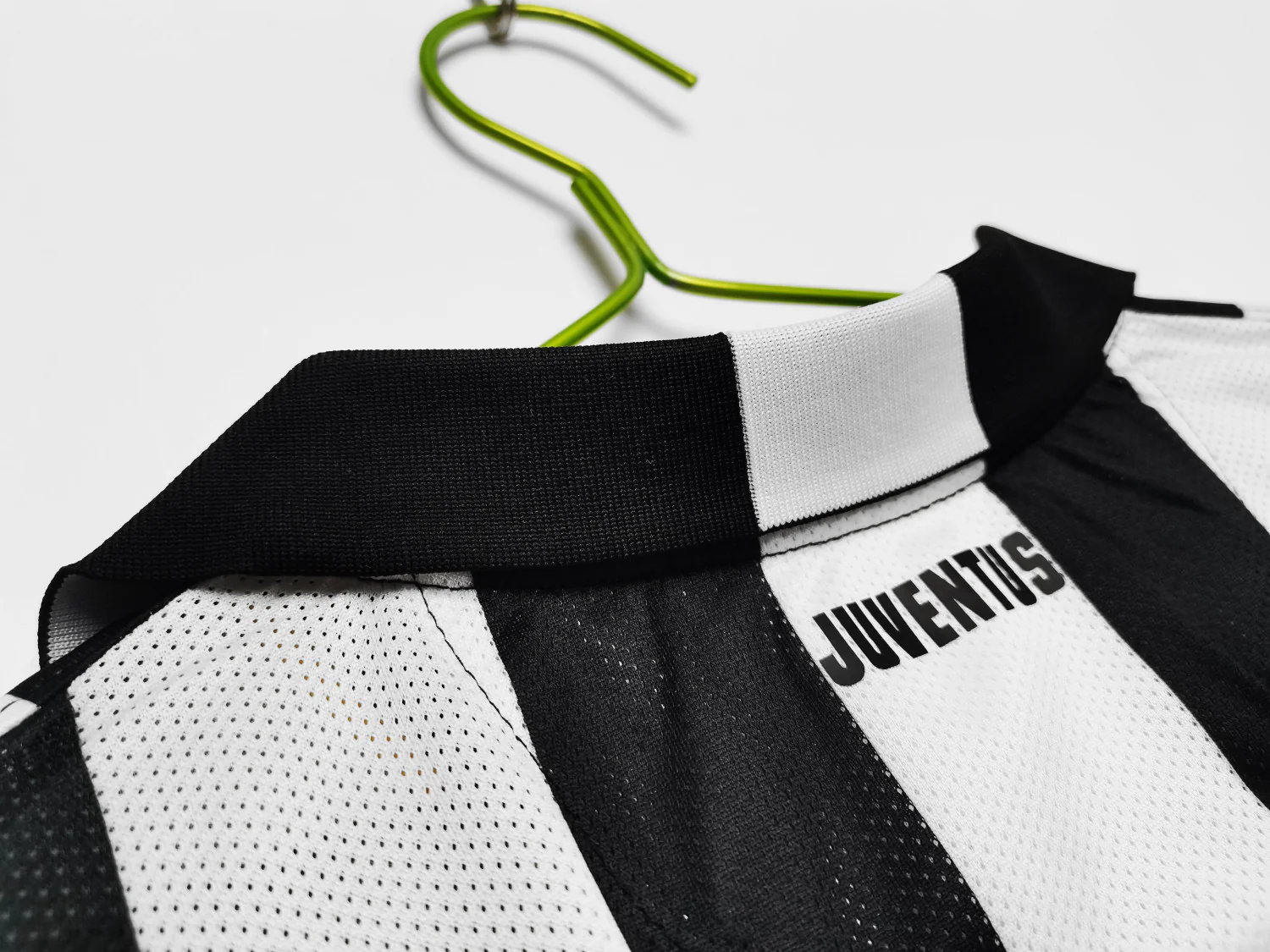 Juventus Home Retro Jersey 2014/15 - Image 4