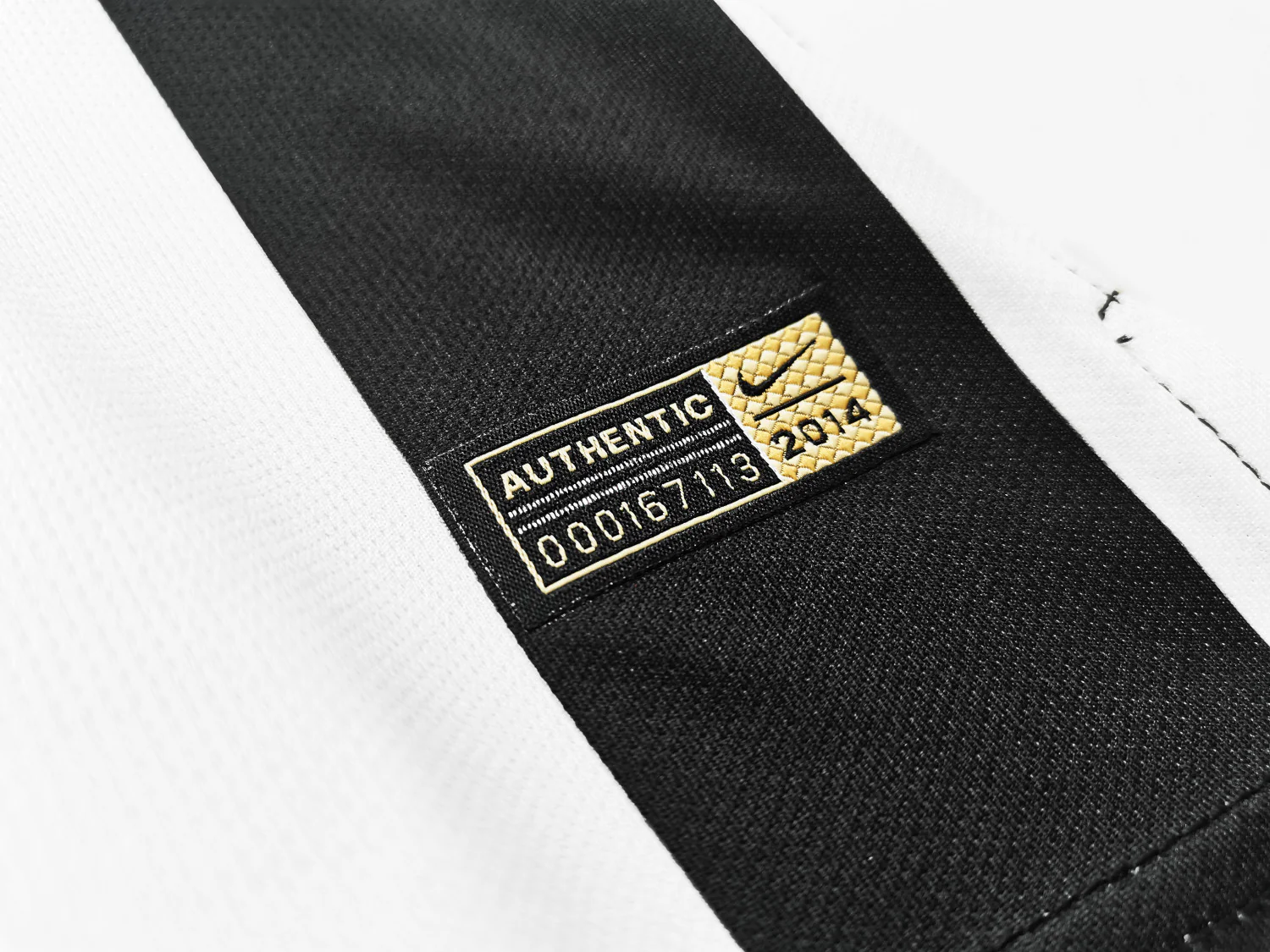Juventus Home Retro Jersey 2014/15 - Image 5