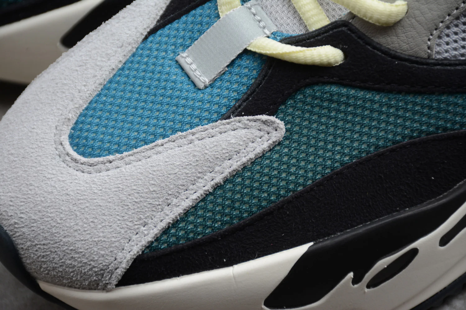Kanye West x Yeezy Runner Boost 700 Black Green B75571 - Image 8