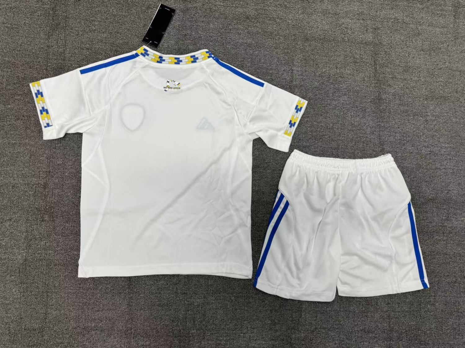 Leeds United Home Kids Suit 25/26 - Image 2