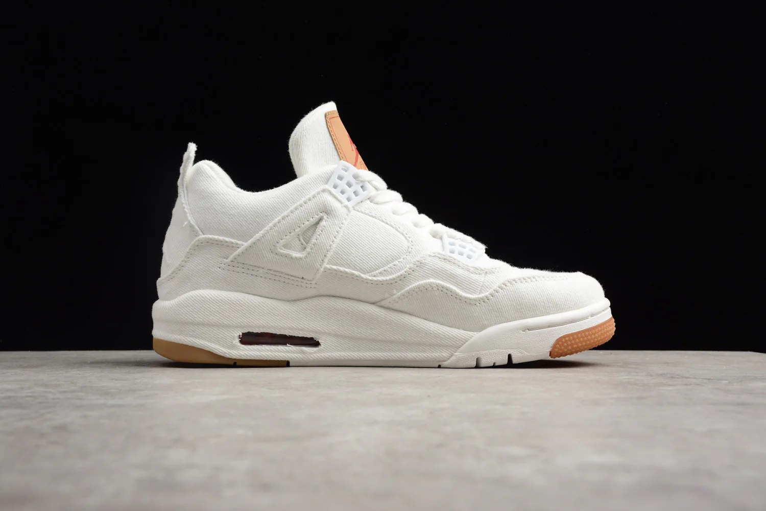 Levi's x Air Jordan 4 “White” AO2571-100 - Image 3