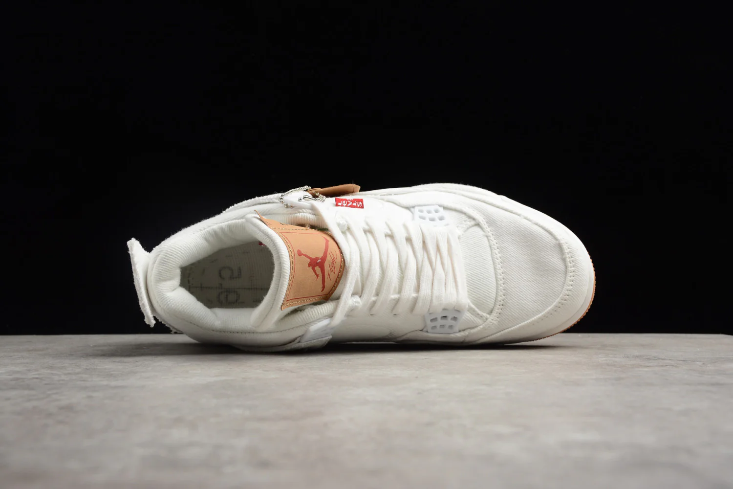Levi's x Air Jordan 4 “White” AO2571-100 - Image 4