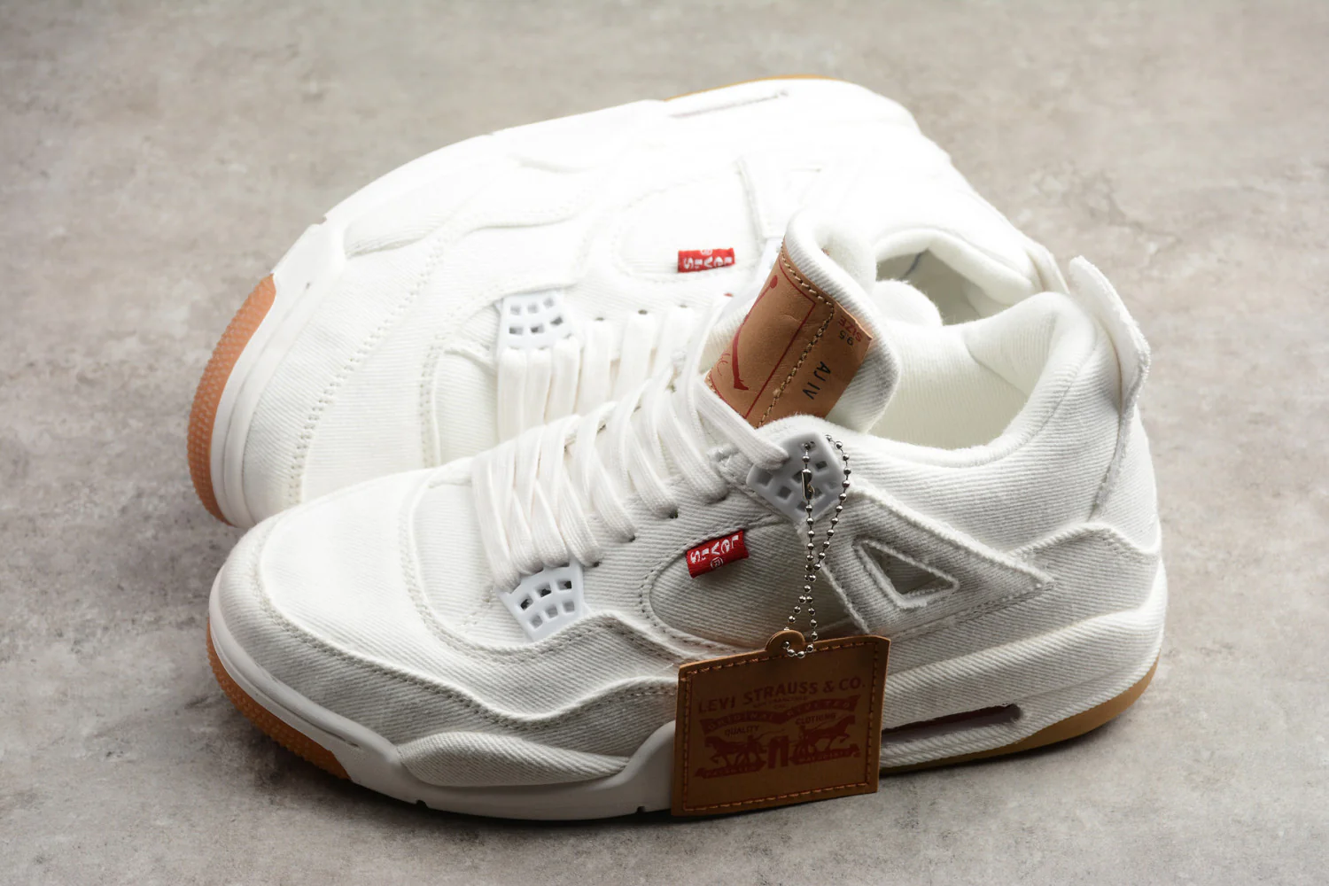 Levi's x Air Jordan 4 “White” AO2571-100 - Image 7