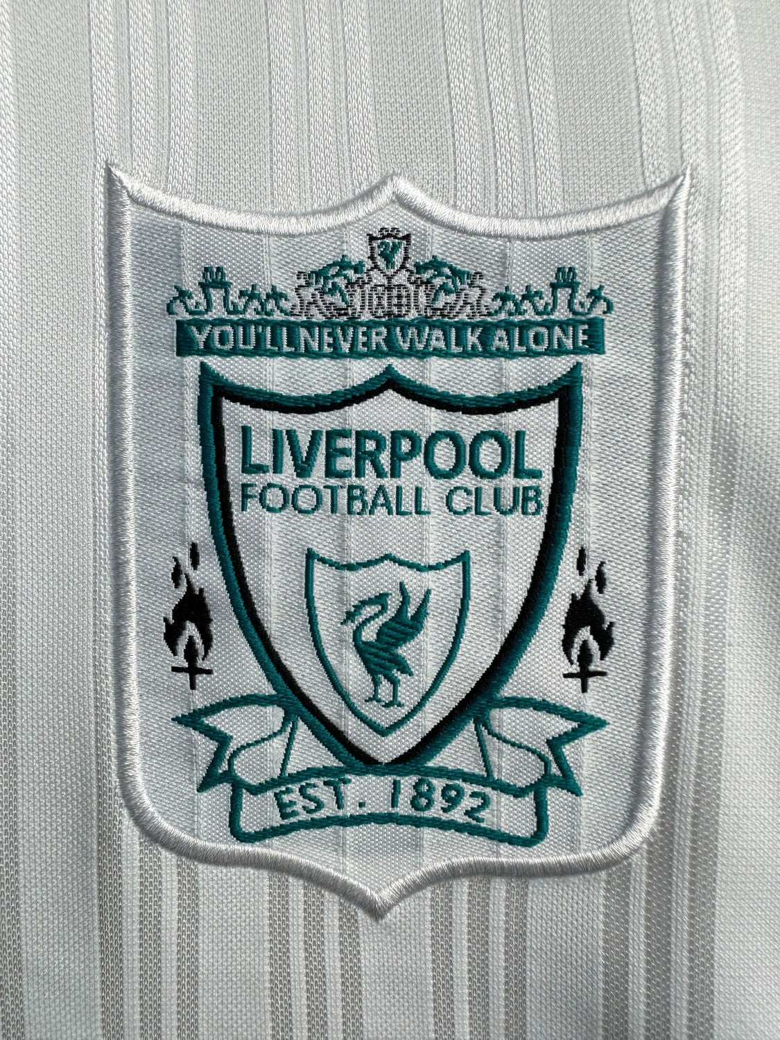 Liverpool Away Long Sleeve Retro Jersey 1995/96 - Image 5