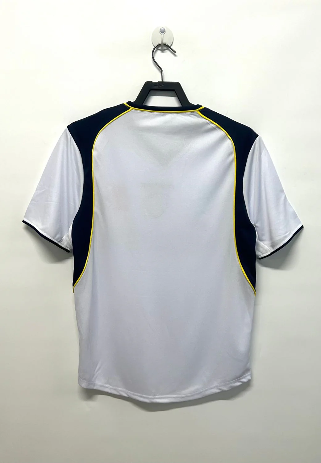 Liverpool Away Retro Jersey 2001/02 - Image 6