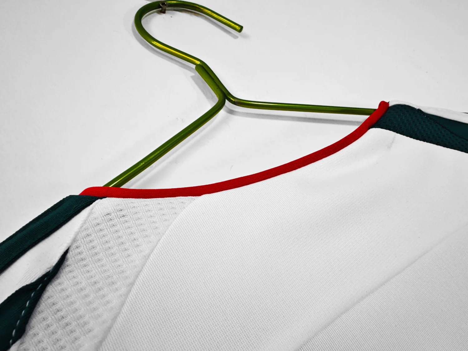 Liverpool Away Retro Jersey 2006/08 - Image 11