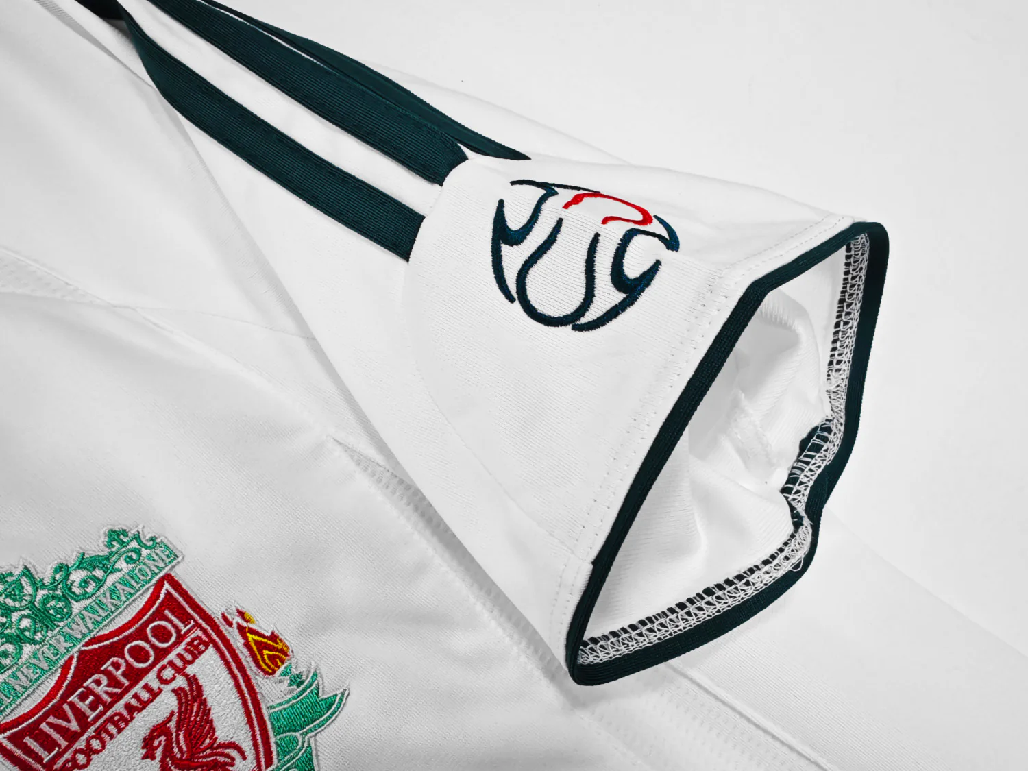 Liverpool Away Retro Jersey 2006/08 - Image 12