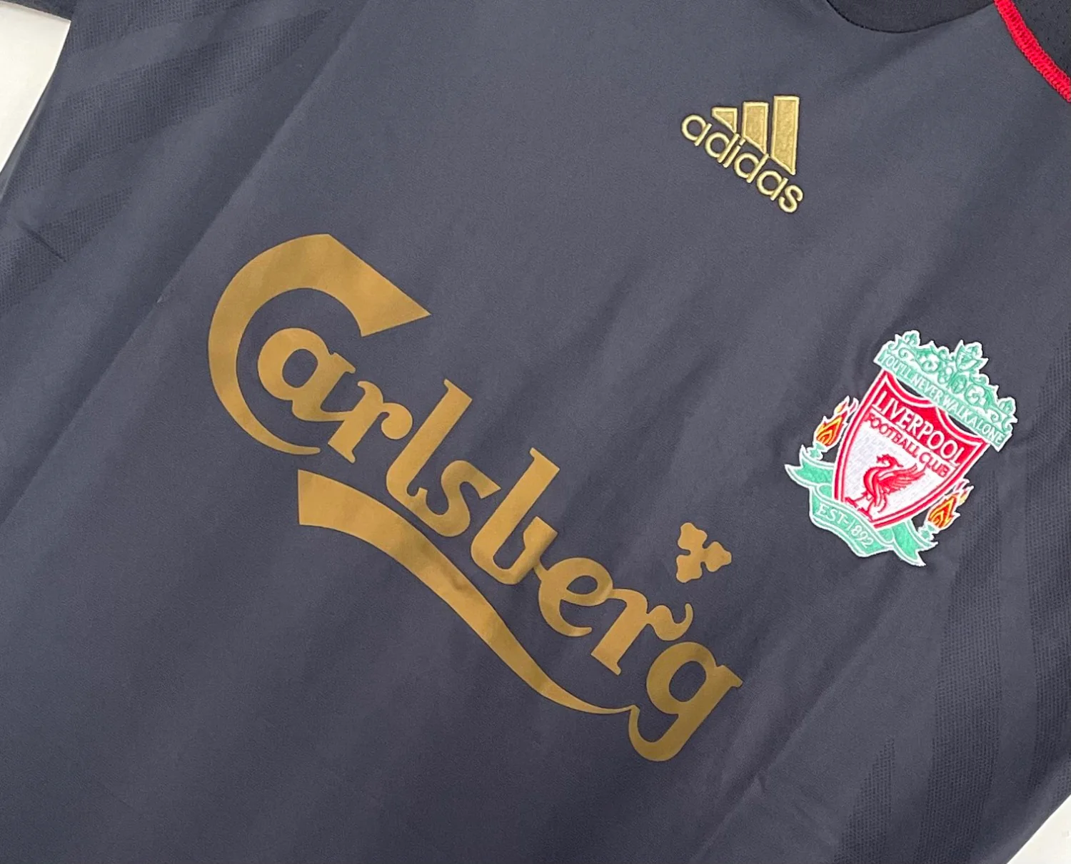 Liverpool Away Retro Jersey 2009/10 - Image 4