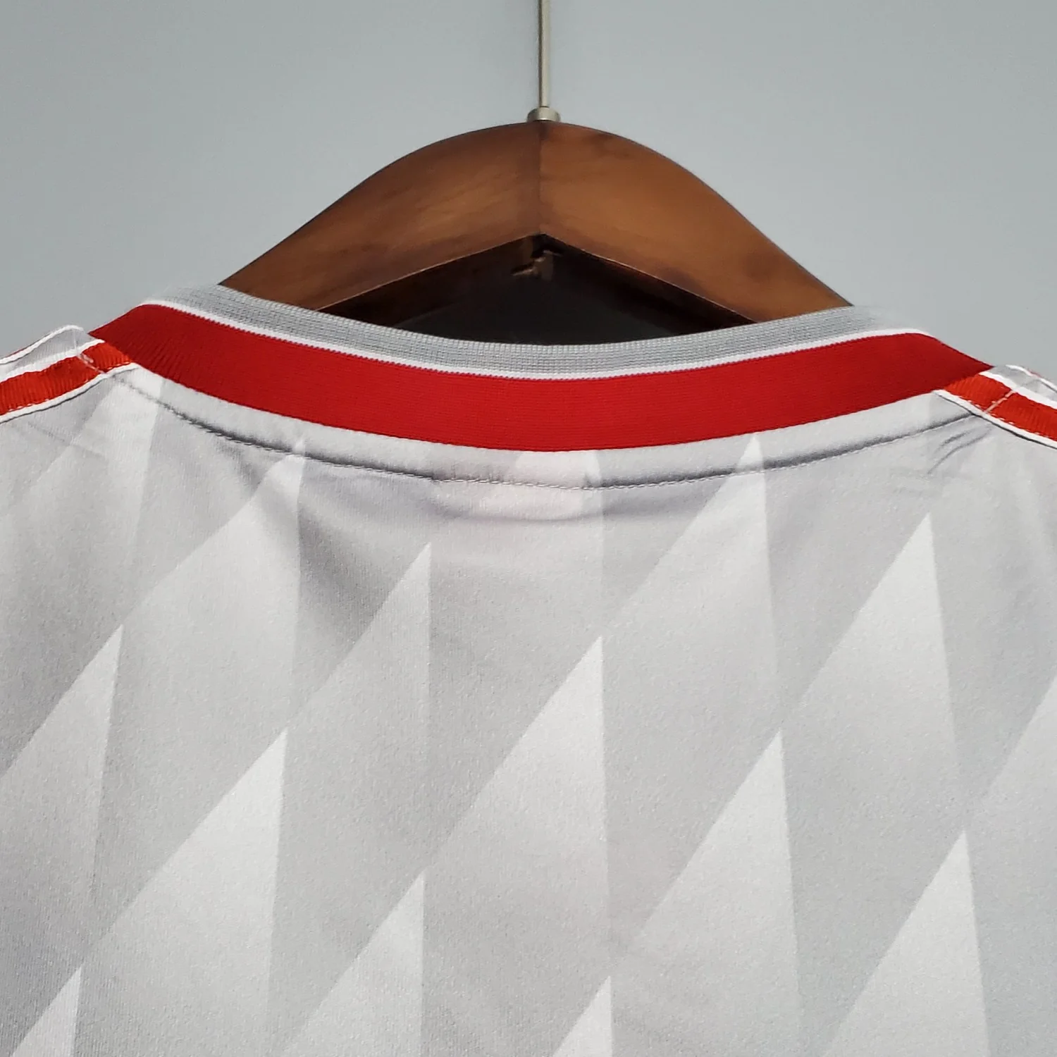 Liverpool Away Retro Jersey 89/91 - Image 5