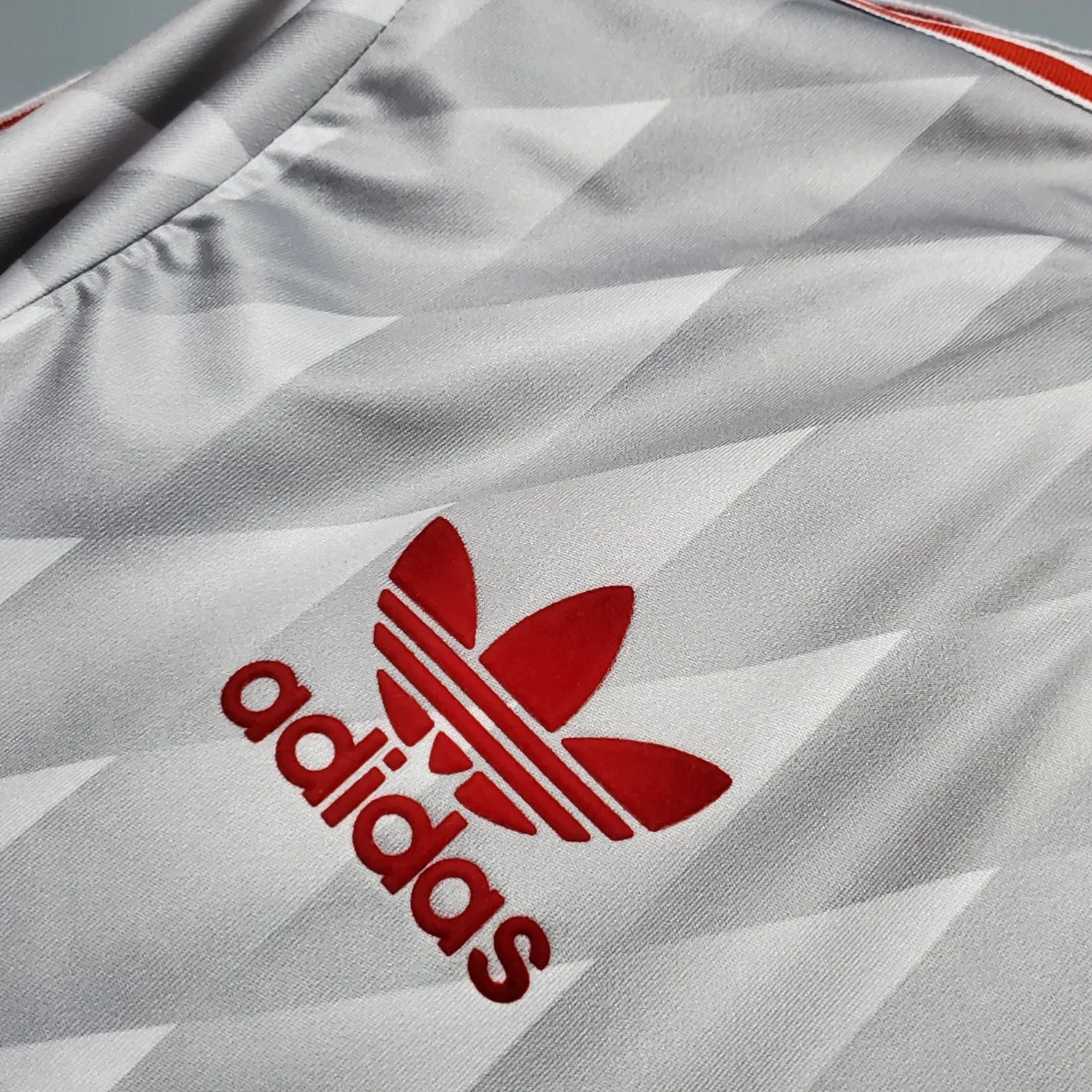 Liverpool Away Retro Jersey 89/91 - Image 8