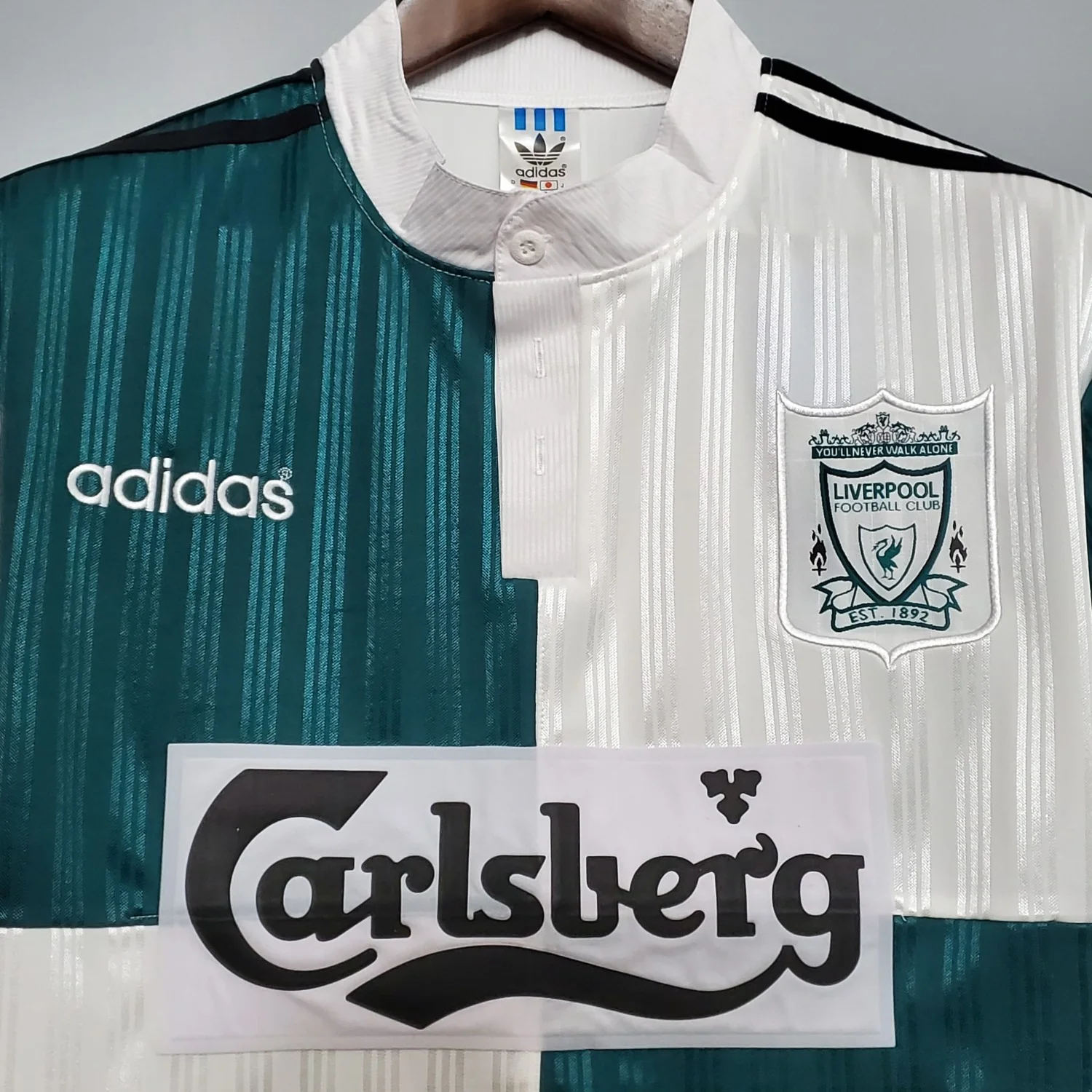 Liverpool Away Retro Jersey 95/96 - Image 10