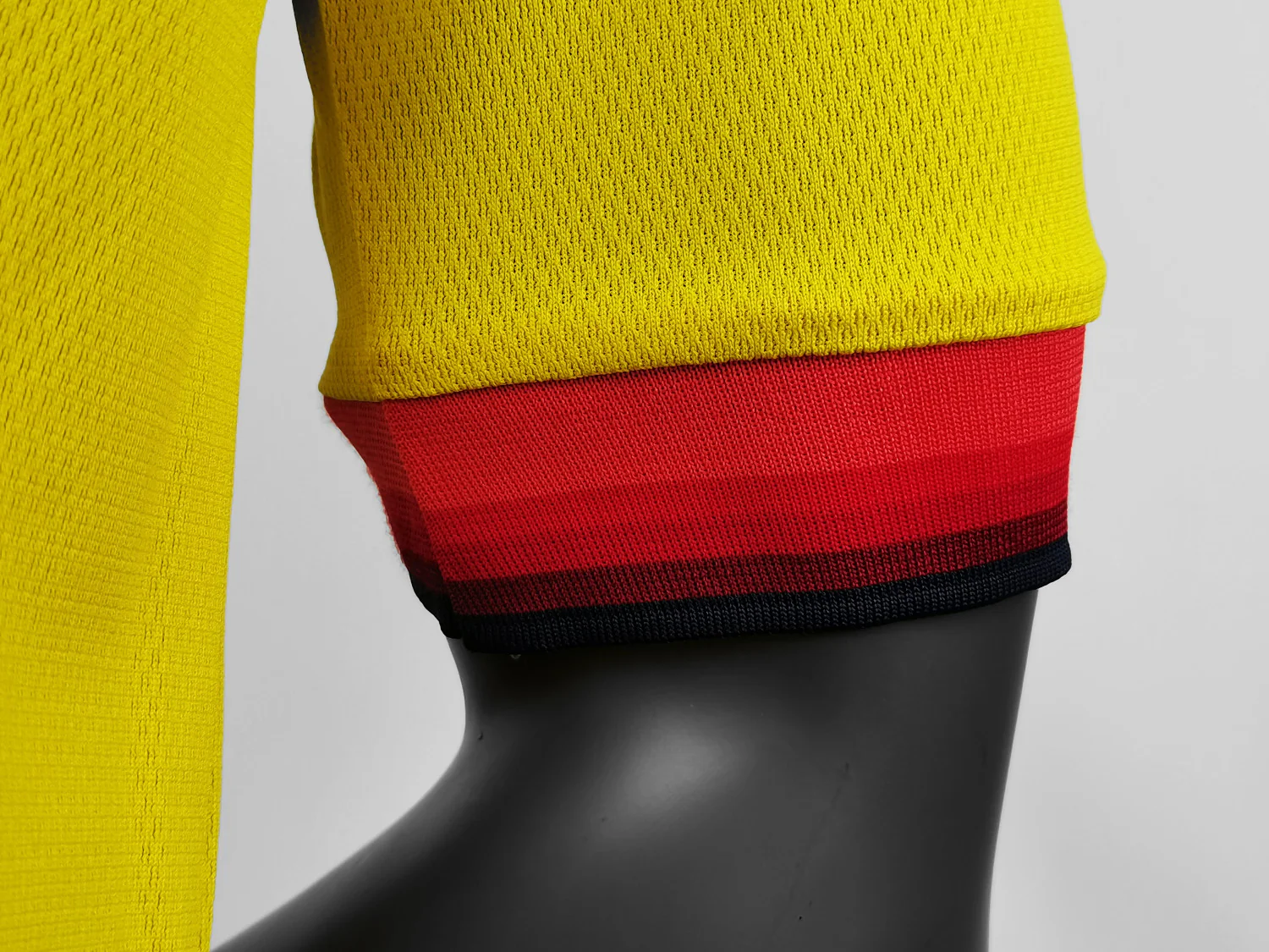 Liverpool Away Retro Jersey 98 - Image 8