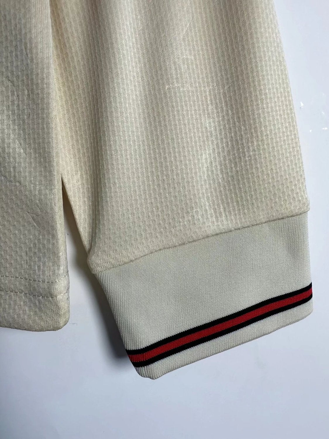 Liverpool Away Retro Long Sleeve Jersey 1996/97 - Image 8