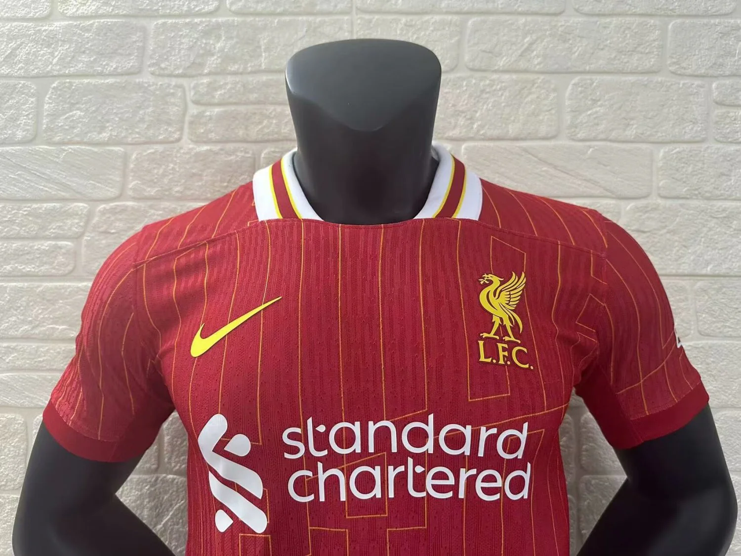 Liverpool Home Player Version Jersey 24/25 - Image 12