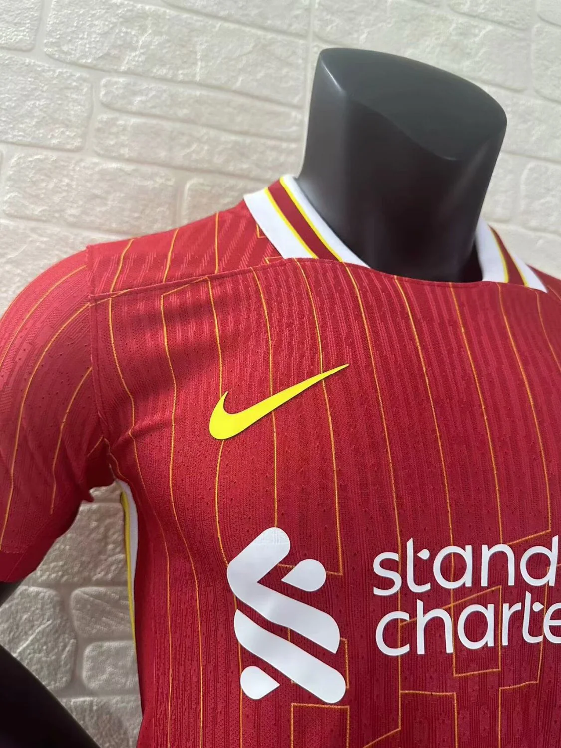 Liverpool Home Player Version Jersey 24/25 - Image 5