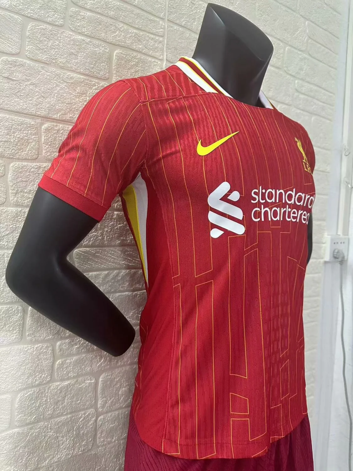 Liverpool Home Player Version Jersey 24/25 - Image 8