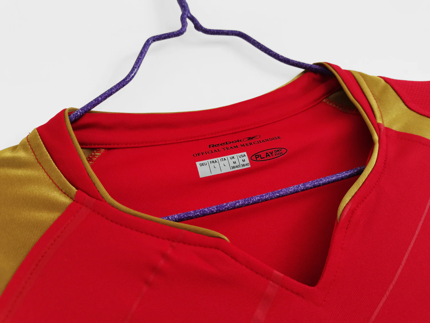 Liverpool Home Retro Jersey 05/06 - Image 10