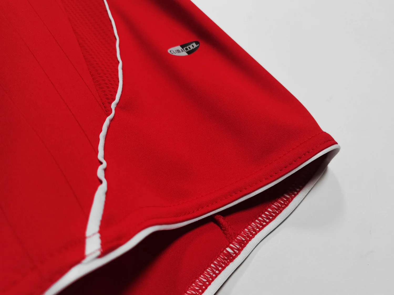 Liverpool Home Retro Jersey 06/08 - Image 8