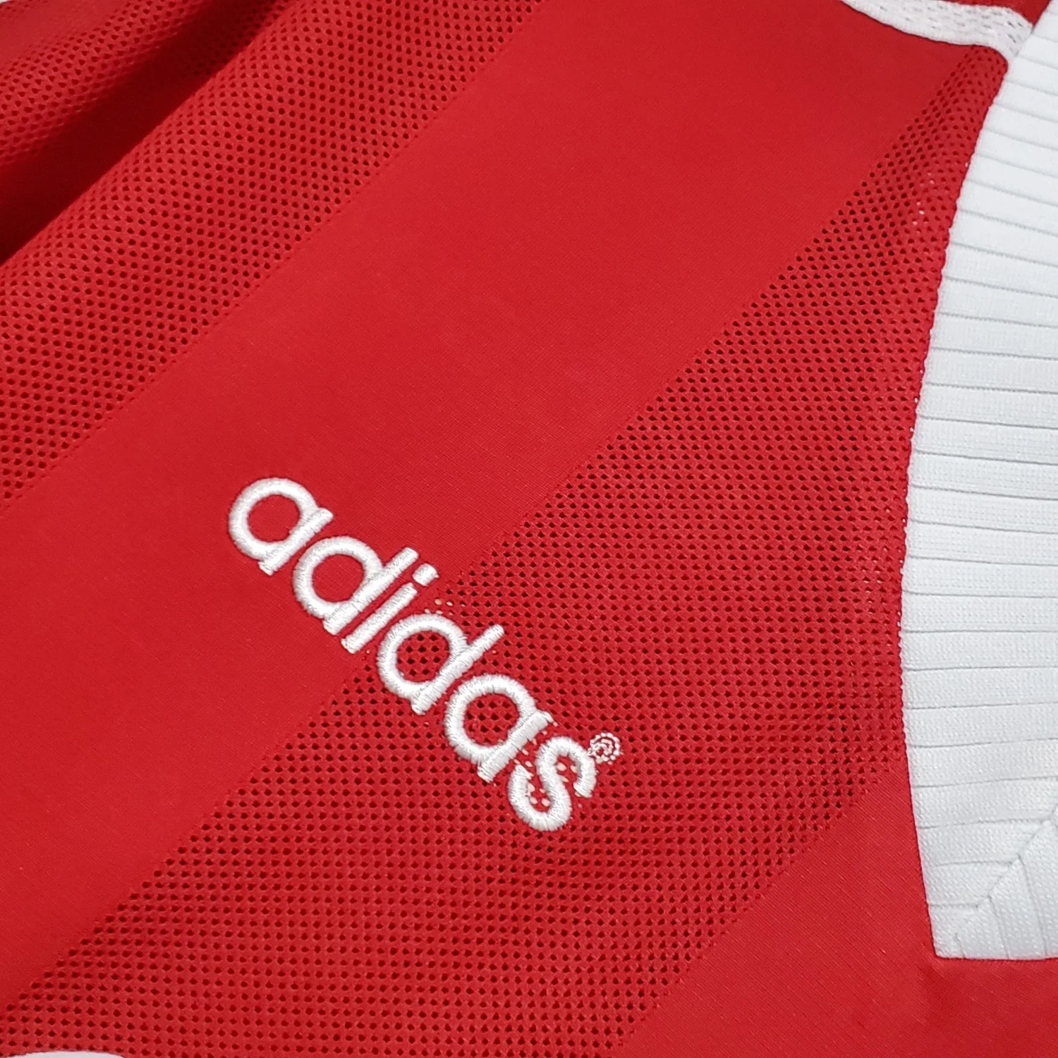 Liverpool Home Retro Jersey 1995/96 - Image 5