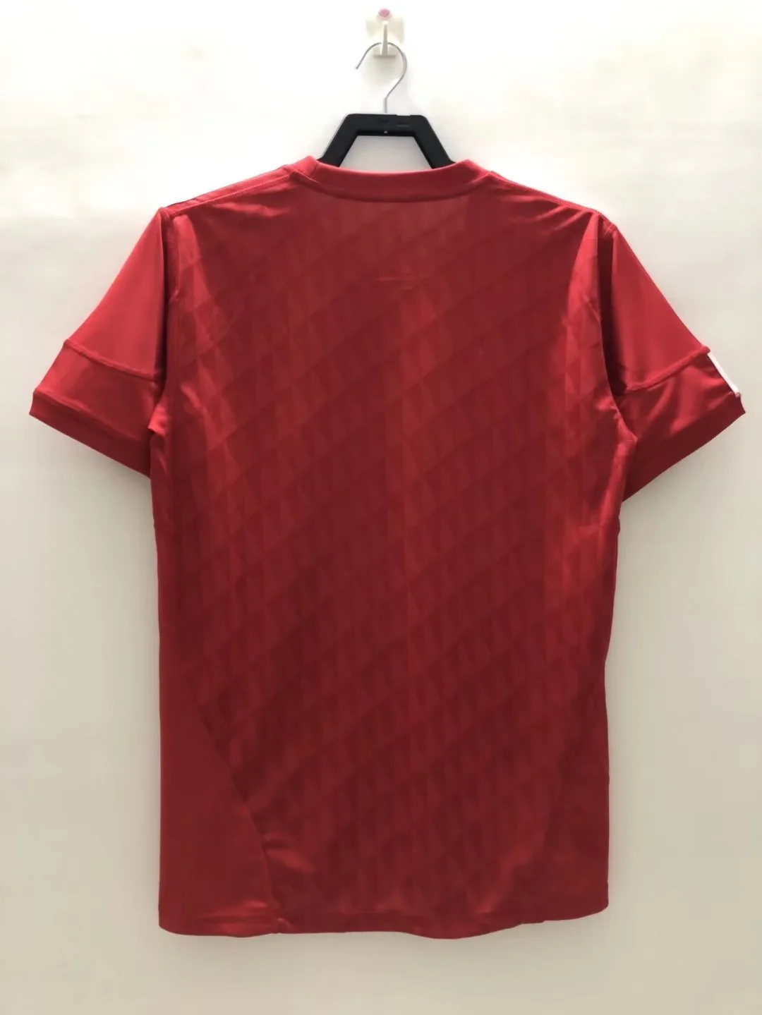Liverpool Home Retro Jersey 2010/11 - Image 10