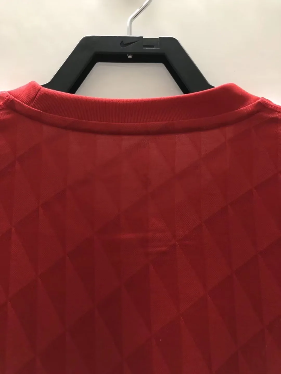 Liverpool Home Retro Jersey 2010/11 - Image 9