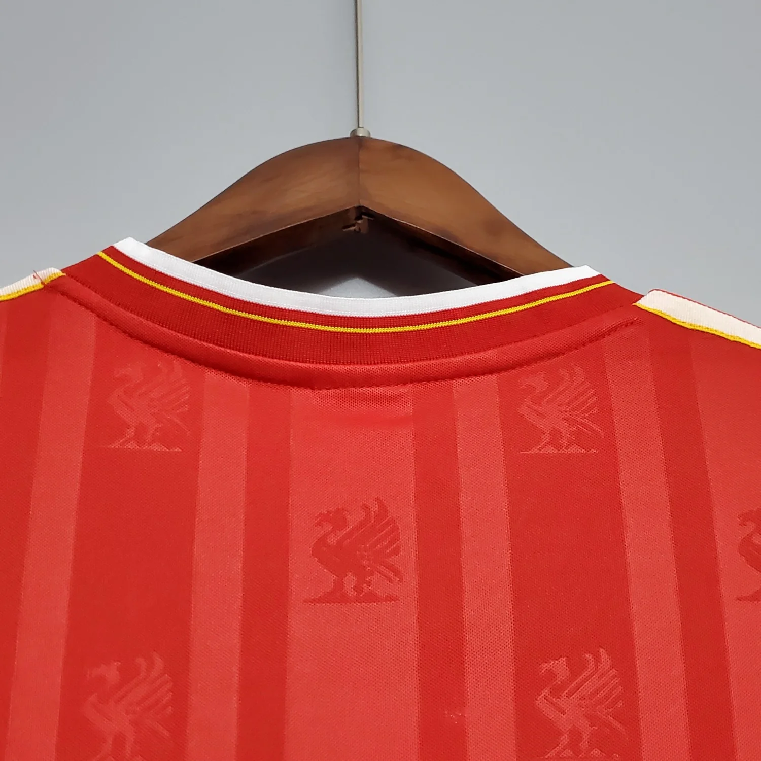 Liverpool Home Retro Jersey 85/86 - Image 3