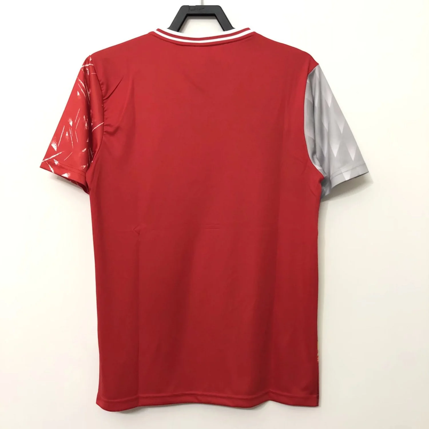 Liverpool Red Retro Commemorative Jersey - Image 2