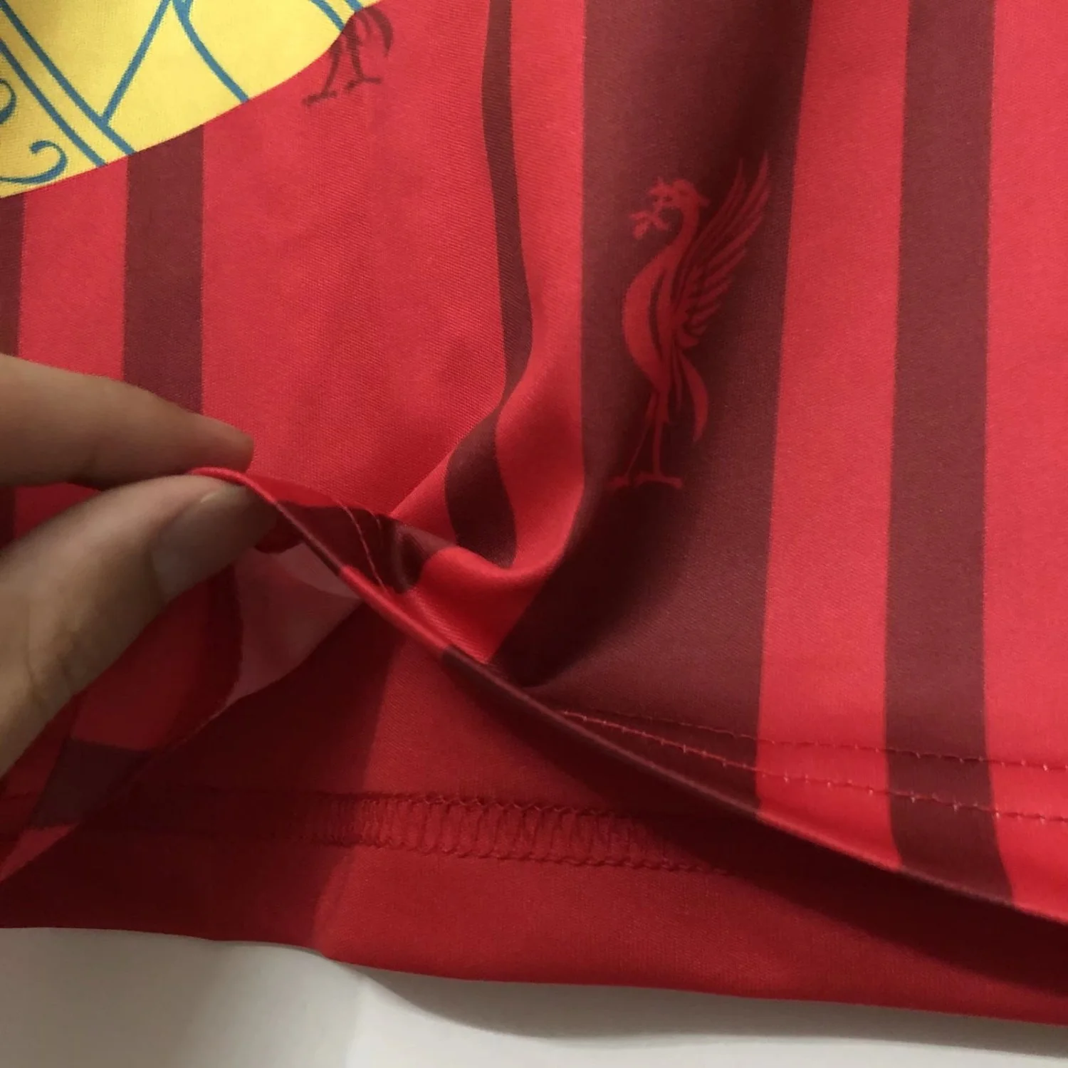 Liverpool Red Retro Commemorative Jersey - Image 9