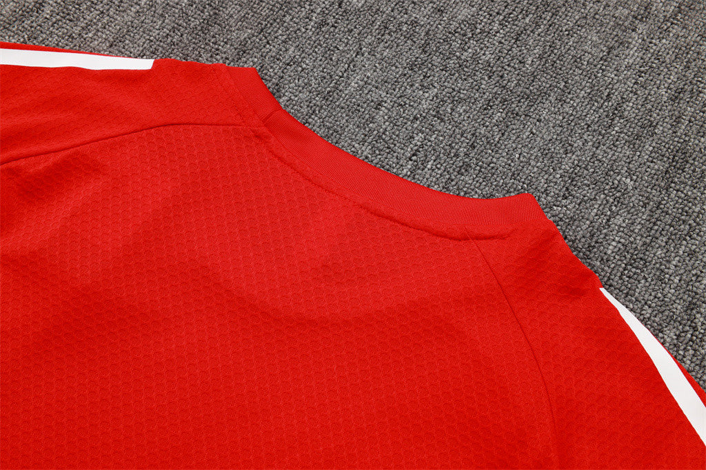 Liverpool Training Short sleeve Jersey 24/25 - Image 7