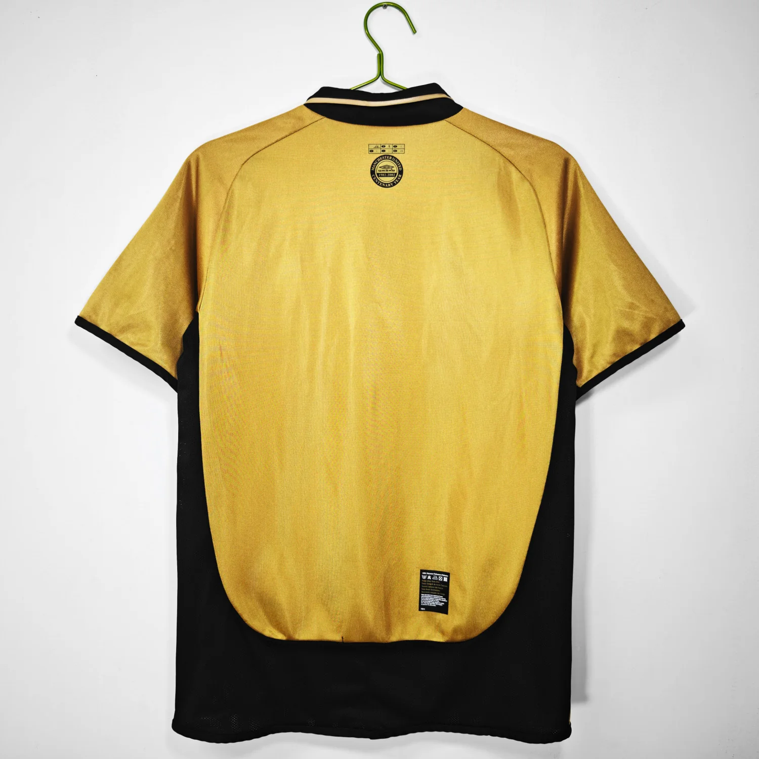 Manchester United 2001/02 Reversible Centenary Retro Jersey - Image 24
