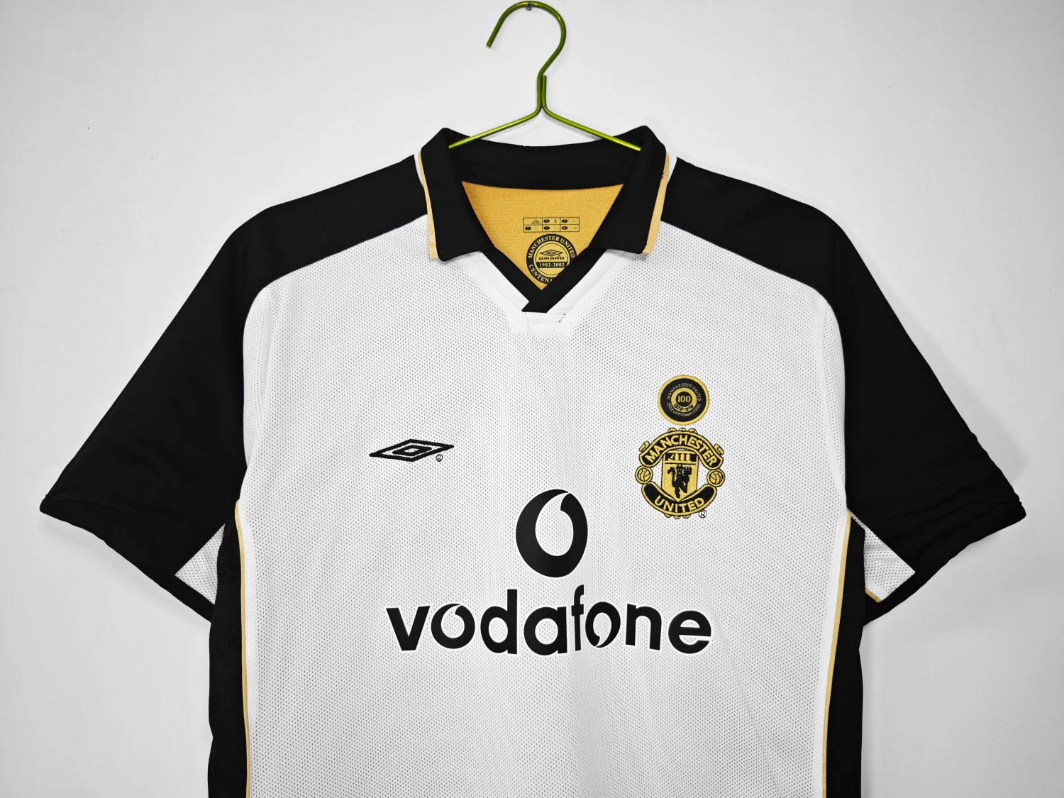 Manchester United 2001/02 Reversible Centenary Retro Jersey - Image 4