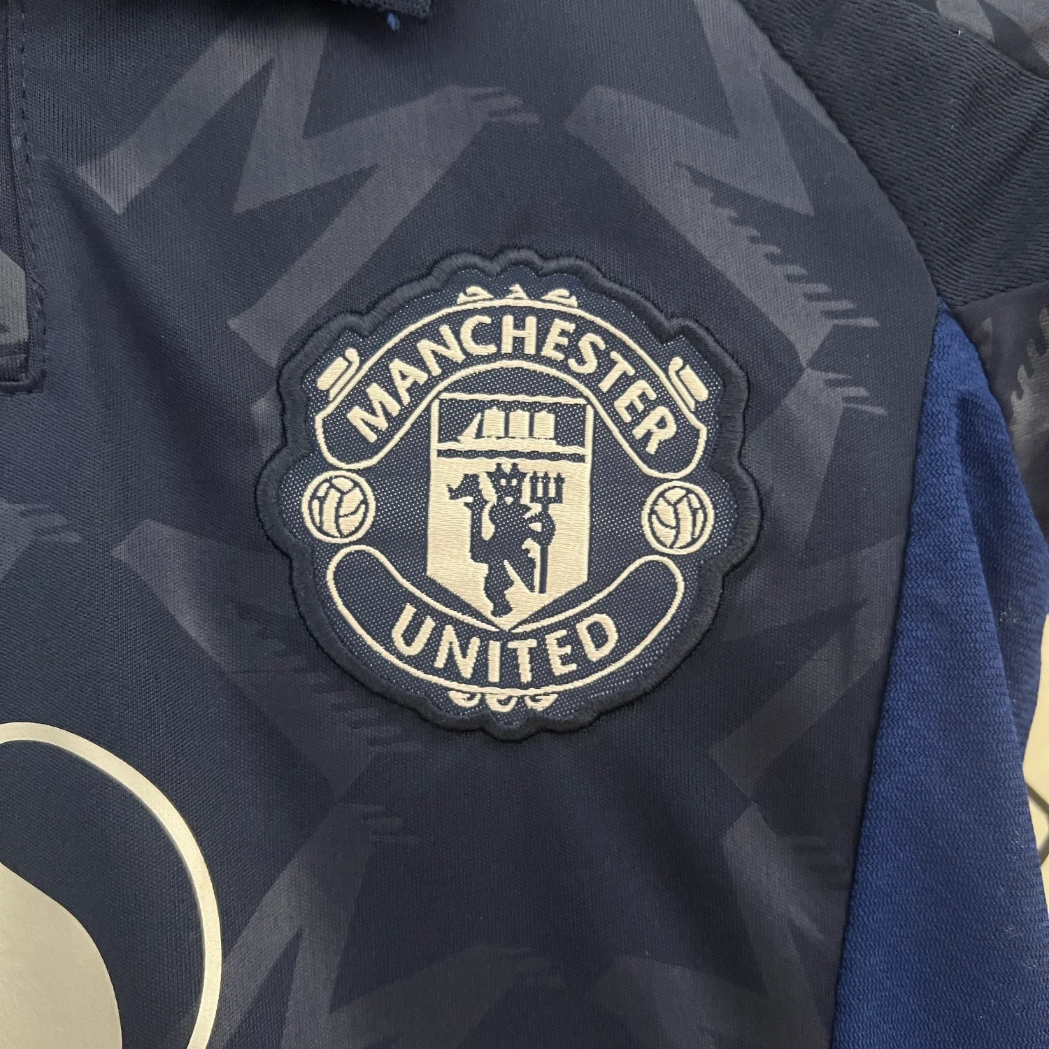 Manchester United Away Kids Suit 24/25 - Image 8