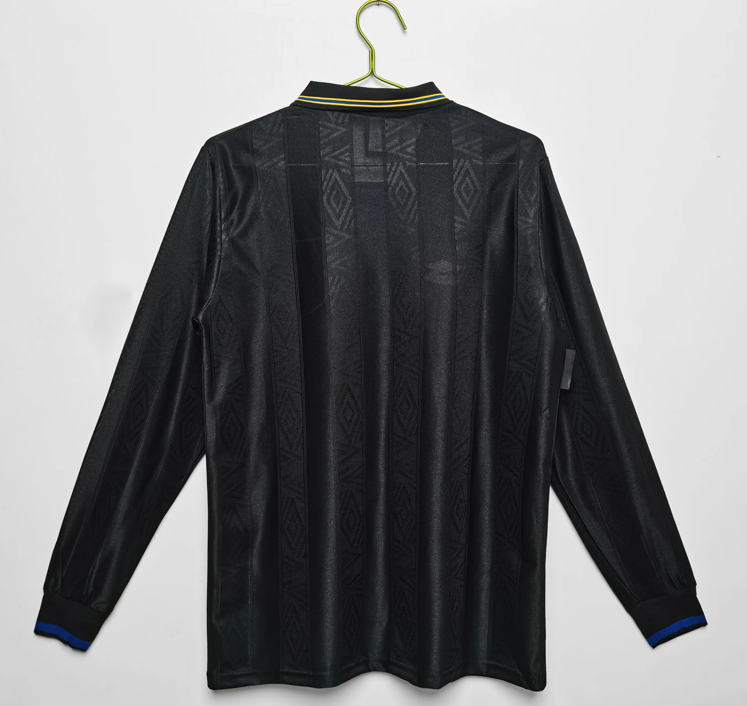 Manchester United Away Long Sleeve Retro Jersey 1993/94 - Image 10