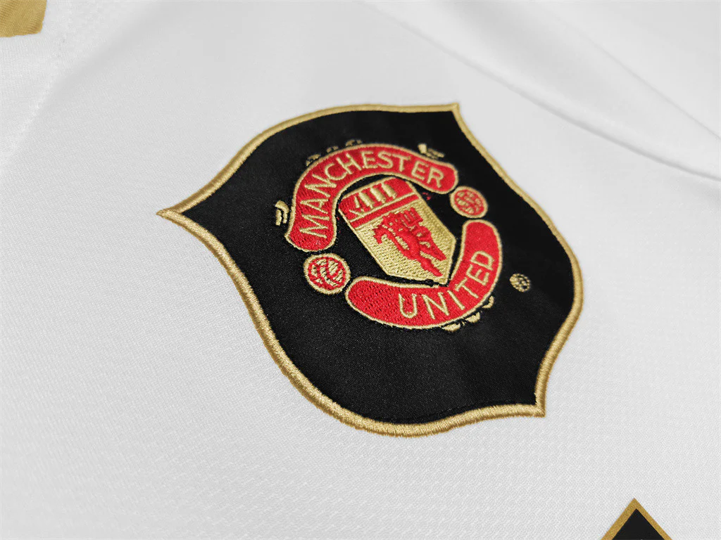 Manchester United Away Retro Jersey 2006/07 - Image 9