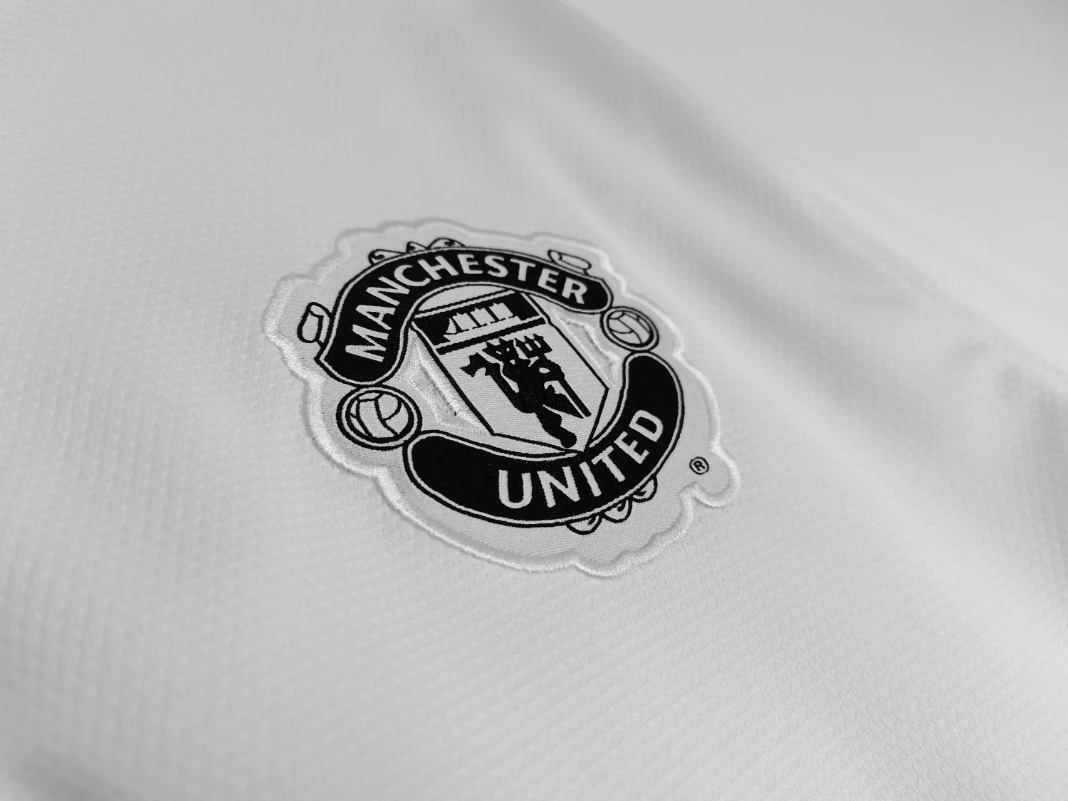 Manchester United Away Retro Jersey 2012/13 - Image 9