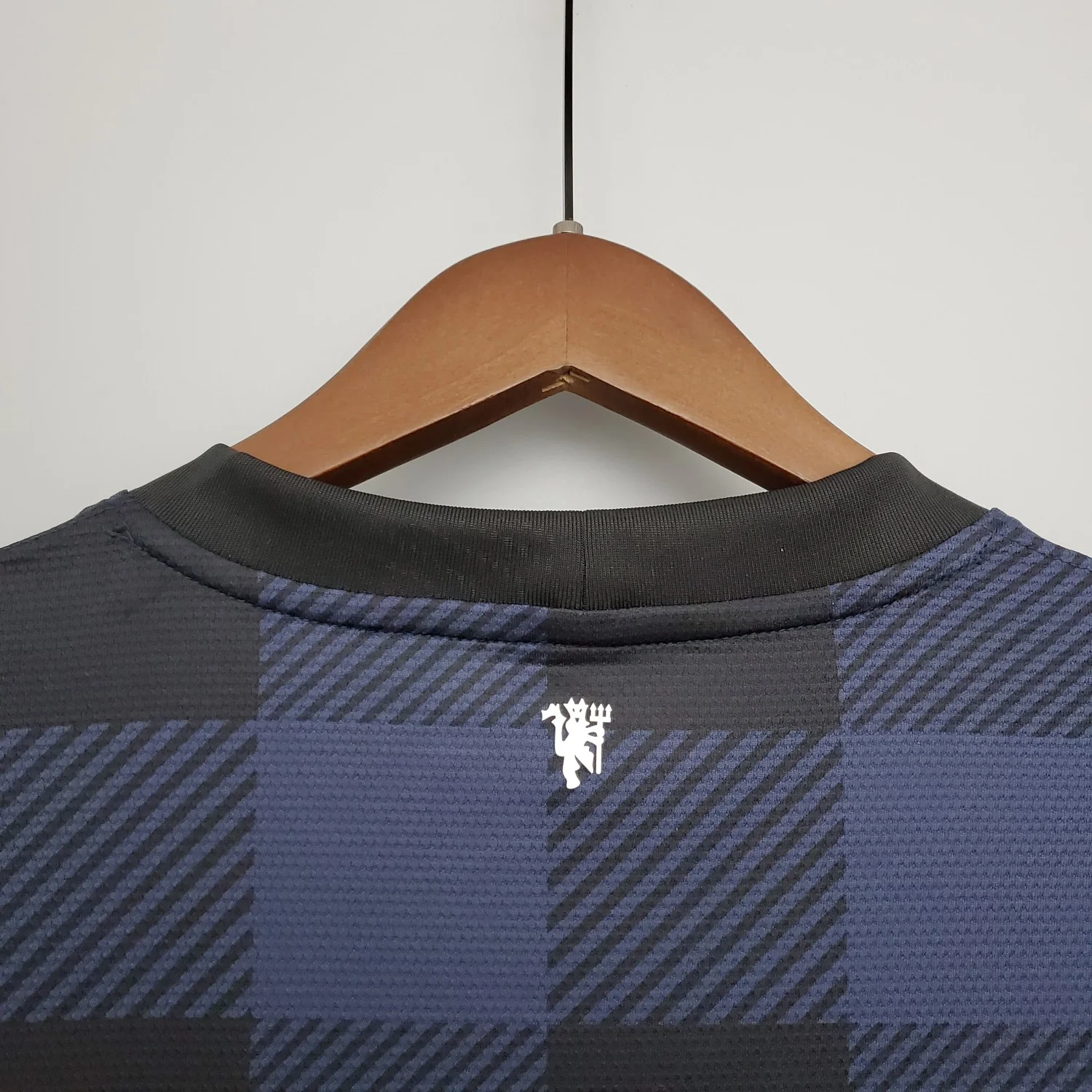 Manchester United Away Retro Jersey 2013/14 - Image 8