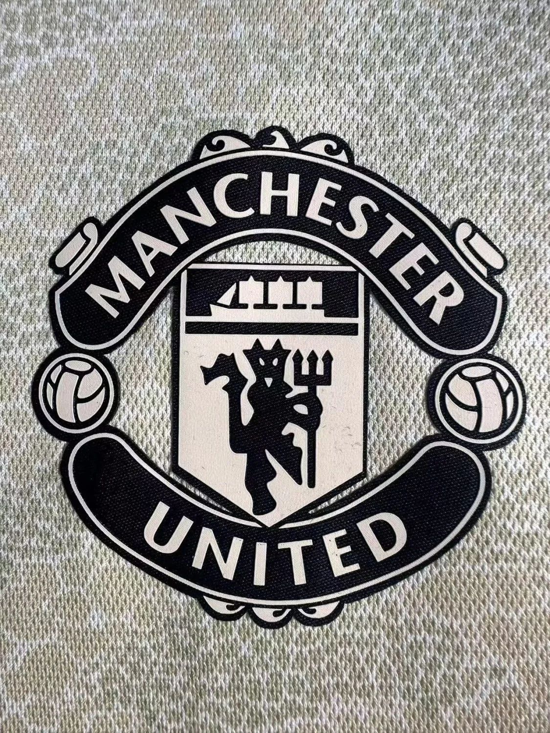 Manchester United Away Retro Jersey 2019/20 - Image 7