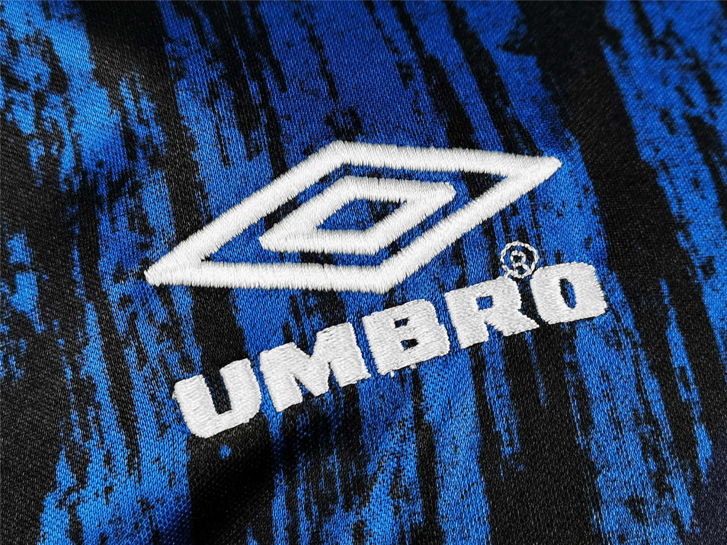 Manchester United Away Retro Jersey 92/93 - Image 7