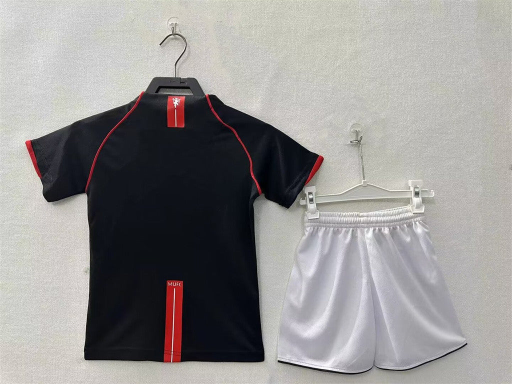 Manchester United Away Retro Kids Jersey 2007/08 - Image 2